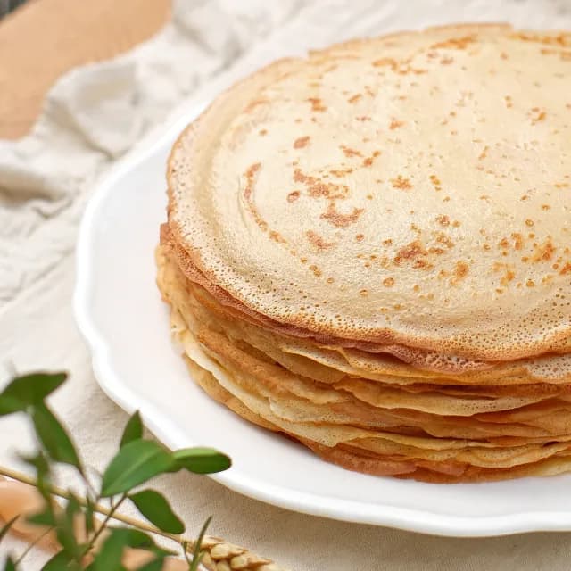 A stack of freshly made blini